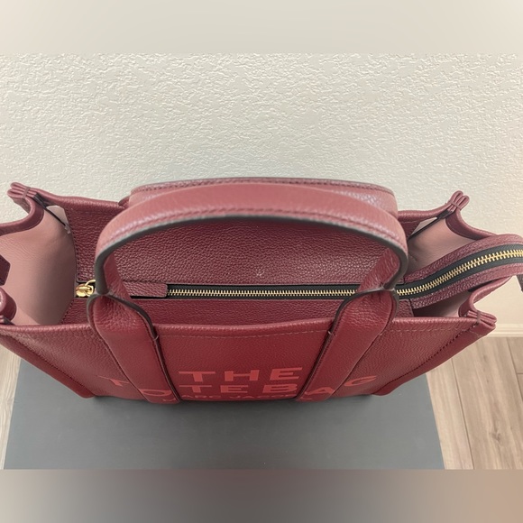 Marc Jacobs The leather tote bag - Picture 4 of 14